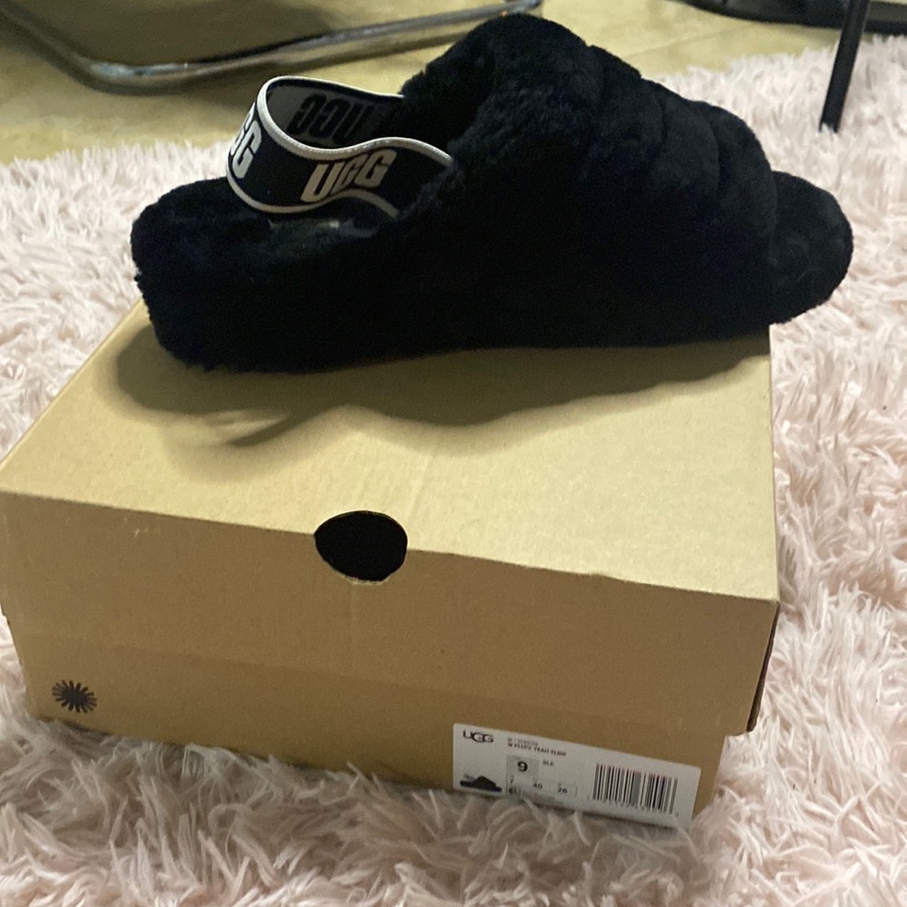 Ugg fluff slides